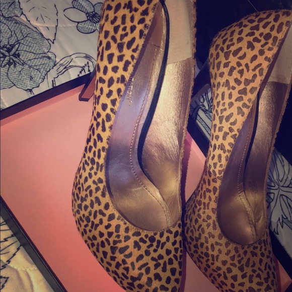 Cheetah print heels - Picture 1 of 5